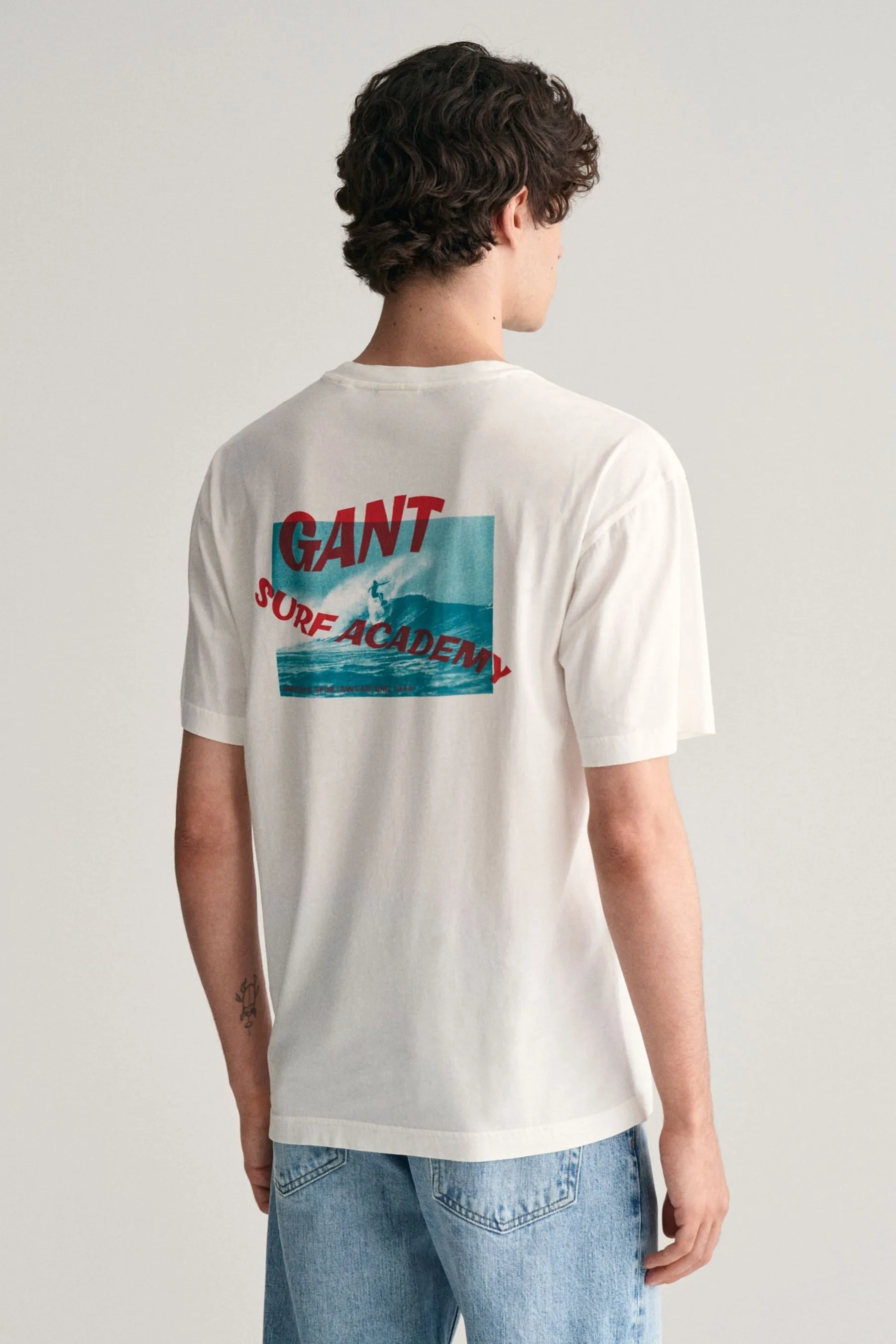 GANT - T-shirt slavata con grafica