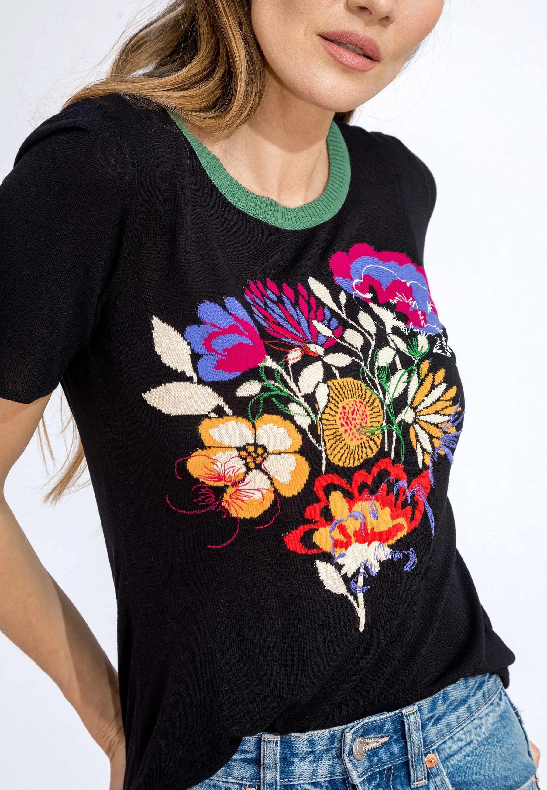 INTARSIA  FLORAL EMBROIDERY - T-shirt con stampa